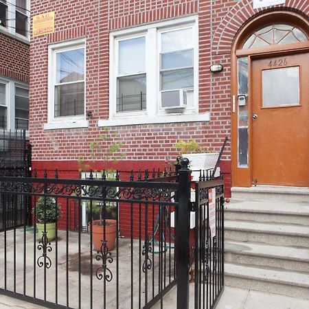 Studio, One And Two Bedroom Apartments - Bronx Nueva York Exterior foto